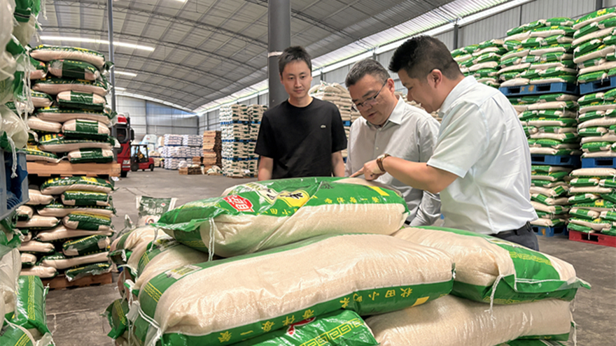 西津物流全面啟動大米倉儲貿(mào)易業(yè)務